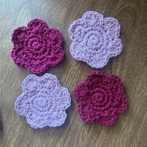 Handmade Crochet Face Scrubber Set With Bag - Picture 2 of 7